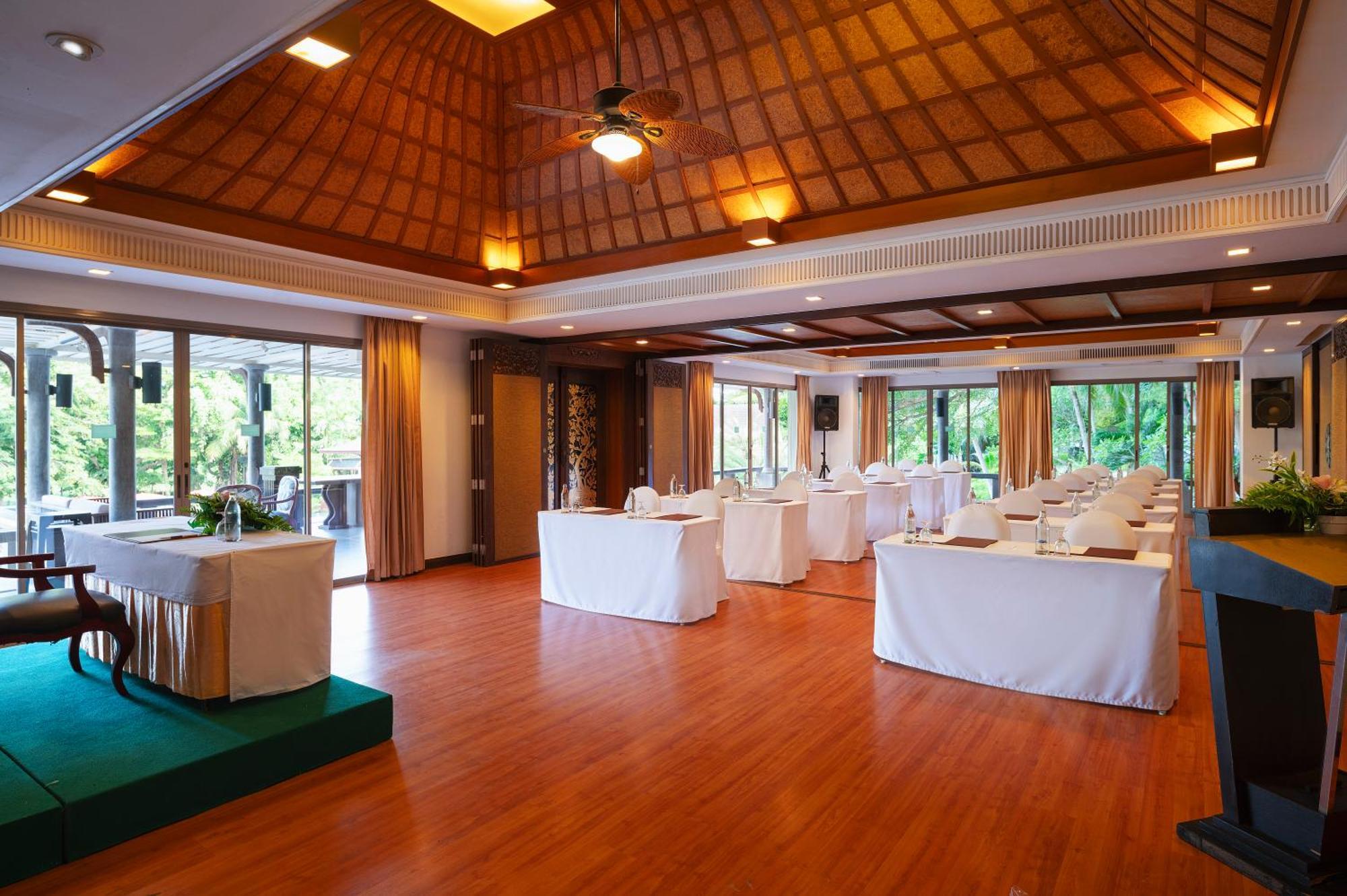 Springfield Village Golf & Spa Ча Ам Екстериор снимка