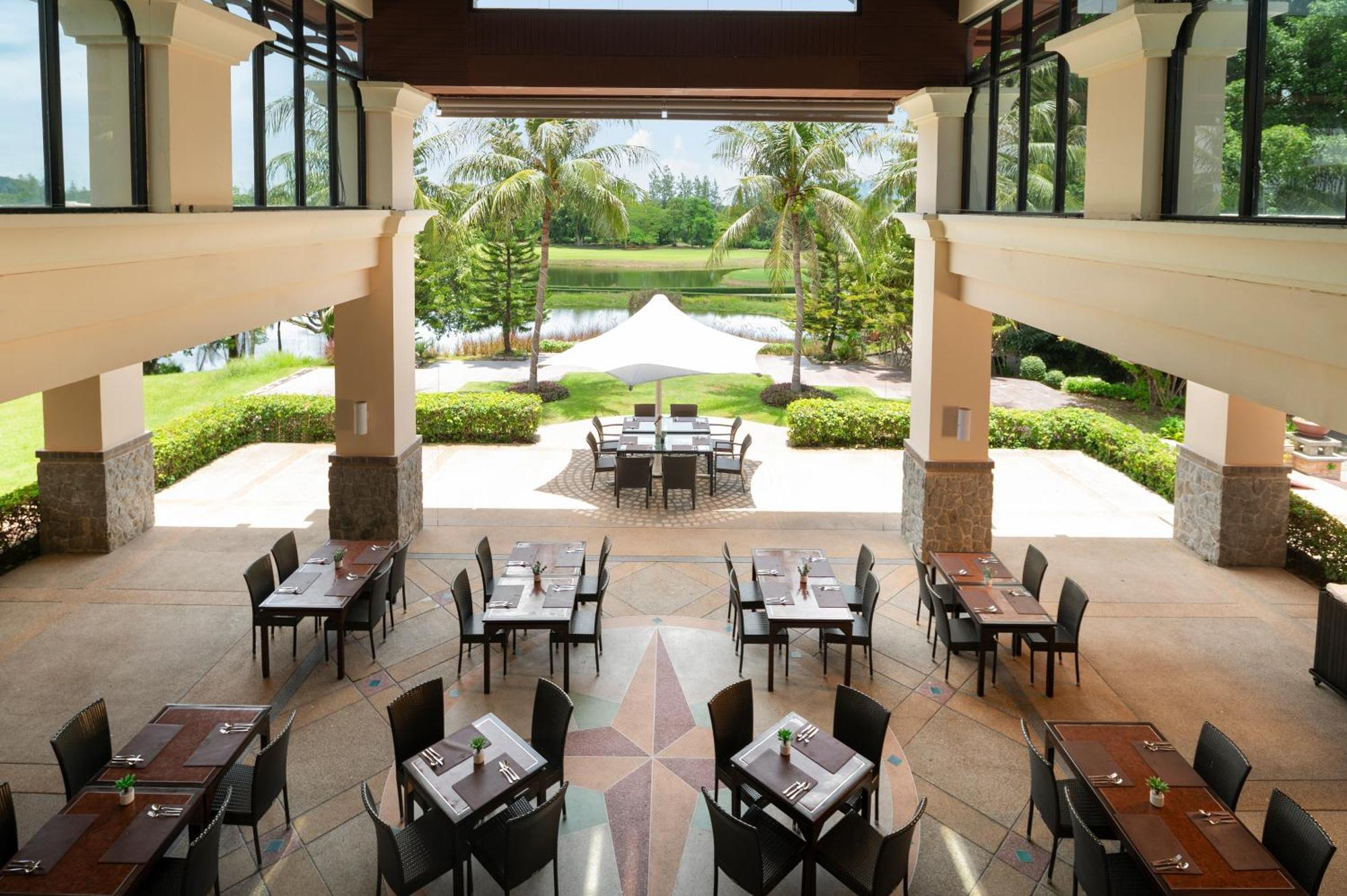 Springfield Village Golf & Spa Ча Ам Екстериор снимка